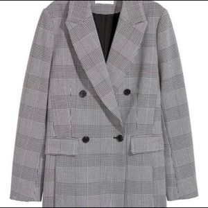 Structured plain black and white blazer 12